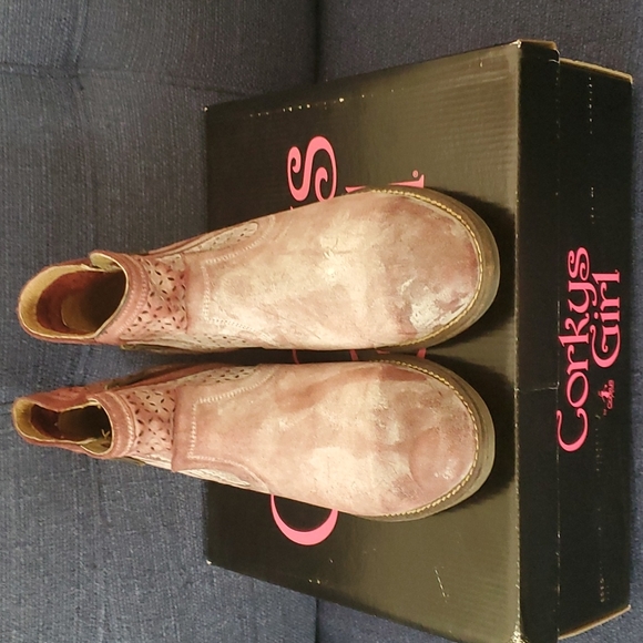 Corkys Leather Ankle Boot - Picture 3 of 6